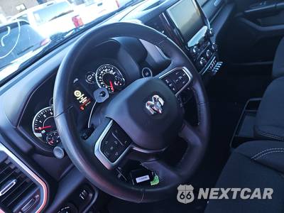 2025 Ram 1500 Big Horn Crew Cab Short Bed - zdjęcie 11 z 44 - miniatura