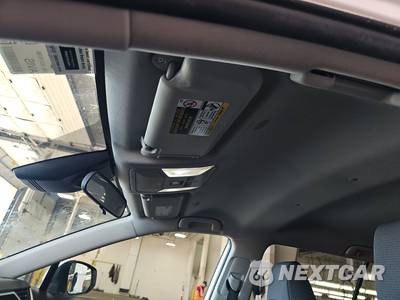 2025 Toyota RAV4 Hybrid XLE - zdjęcie 19 z 39 - miniatura
