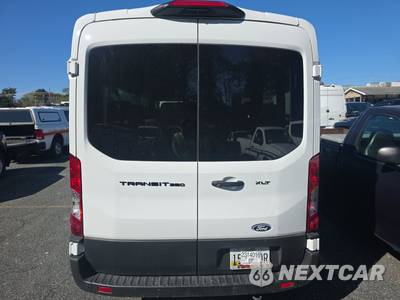 2026 Ford Transit Passenger Van XLT Medium Roof 148.0" WB - zdjęcie 5 z 26 - miniatura