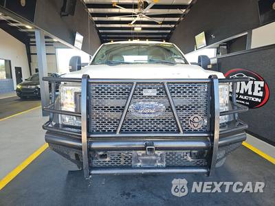 2019 Ford Super Duty F-450 Cab Chassis XL Crew Cab DRW - zdjęcie 2 z 18 - miniatura