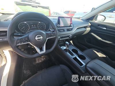 2025 Nissan Altima SV - zdjęcie 11 z 22 - miniatura