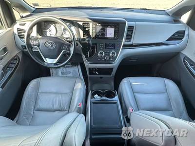 2018 Toyota Sienna XLE 7-Passenger 119.3" WB - zdjęcie 13 z 45 - miniatura
