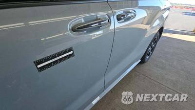 2025 Toyota Sienna Woodland Edition 7-Passenger 120.5" WB - zdjęcie 29 z 31 - miniatura