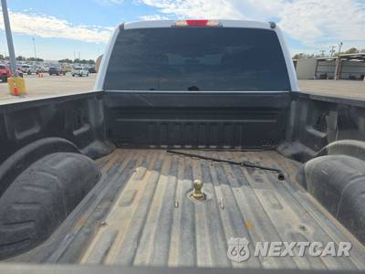 2017 Ford Super Duty F-250 XLT Crew Cab Medium Bed - zdjęcie 16 z 23 - miniatura