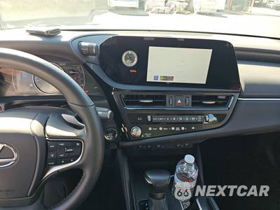 2025 Lexus ES 350 - zdjęcie 11 z 27 - miniatura