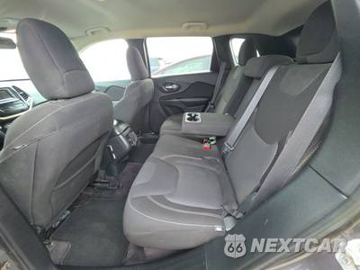 2016 Jeep Cherokee Latitude - zdjęcie 13 z 51 - miniatura