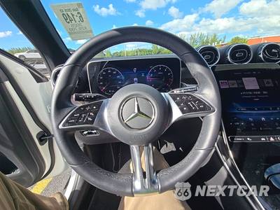 2025 Mercedes-Benz GLC 300 - zdjęcie 10 z 27 - miniatura