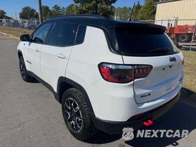 2025 Jeep Compass Trailhawk - zdjęcie 8 z 28 - miniatura