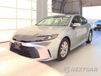 2025 Toyota Camry LE - zdjęcie 1 z 39 - miniatura
