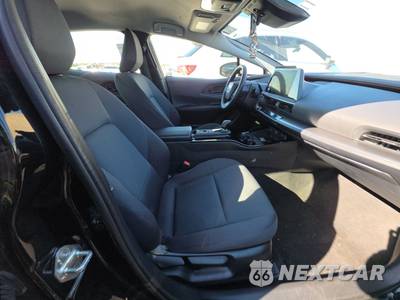 2025 Toyota Prius LE - zdjęcie 8 z 34 - miniatura