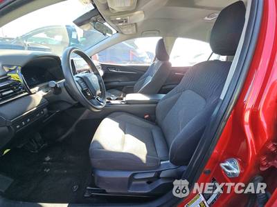 2025 Toyota Camry LE - zdjęcie 7 z 31 - miniatura