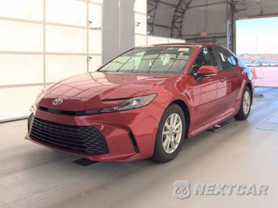 2025 Toyota Camry LE - zdjęcie 1 z 31 - miniatura