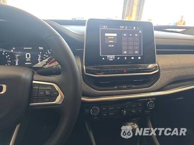 2025 Jeep Compass Latitude - zdjęcie 11 z 24 - miniatura