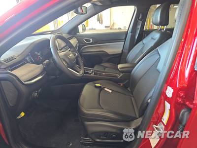 2025 Jeep Compass Latitude - zdjęcie 7 z 24 - miniatura