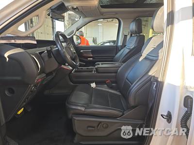 2025 Ford Expedition Platinum - zdjęcie 7 z 30 - miniatura