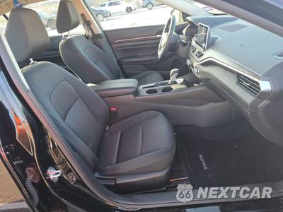 2025 Nissan Altima SV - zdjęcie 8 z 22 - miniatura