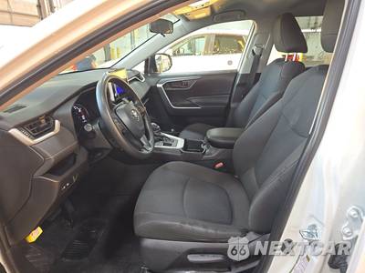 2025 Toyota RAV4 LE - zdjęcie 7 z 24 - miniatura