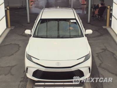 2025 Toyota Camry LE - zdjęcie 2 z 30 - miniatura