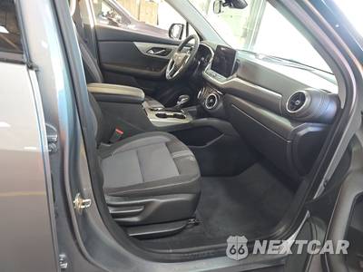 2025 Chevrolet Blazer LT 2LT - zdjęcie 8 z 31 - miniatura