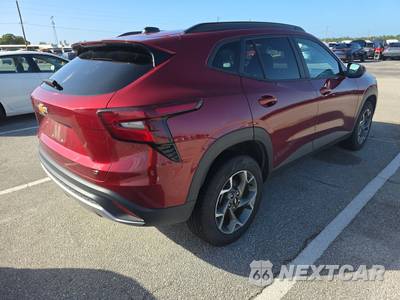 2025 Chevrolet Trax LT - zdjęcie 4 z 28 - miniatura