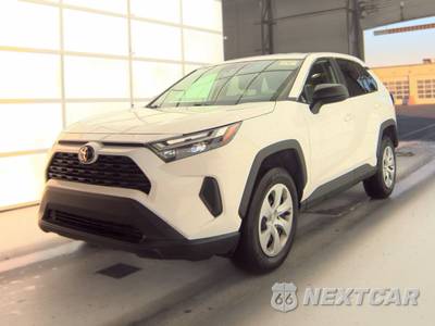 2025 Toyota RAV4 LE - zdjęcie 1 z 24 - miniatura