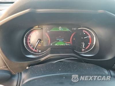 2025 Toyota RAV4 LE - zdjęcie 12 z 20 - miniatura