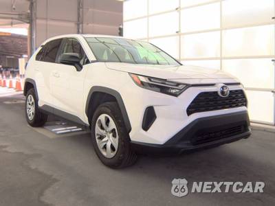 2025 Toyota RAV4 LE - zdjęcie 3 z 20 - miniatura