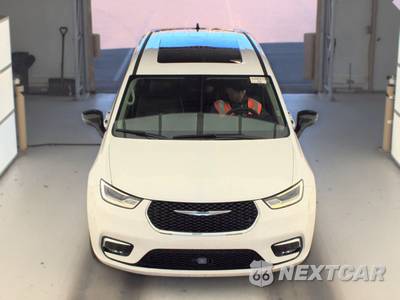 2024 Chrysler Pacifica Limited 121.6" WB - zdjęcie 2 z 31 - miniatura