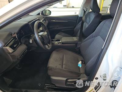 2026 Toyota Camry LE - zdjęcie 7 z 27 - miniatura