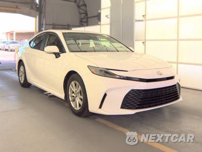 2025 Toyota Camry LE - zdjęcie 3 z 31 - miniatura