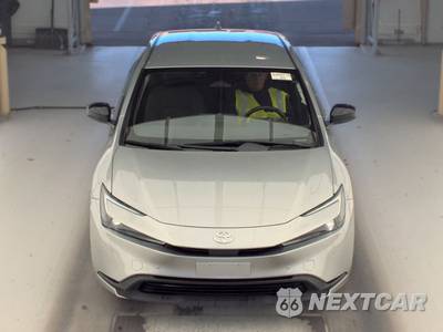2023 Toyota Prius LE - zdjęcie 2 z 45 - miniatura