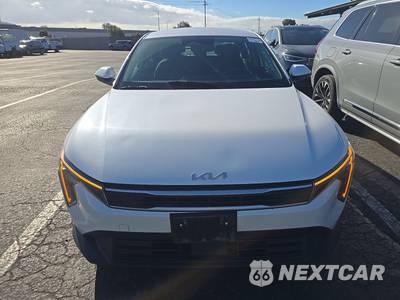 2025 Kia K4 LXS - zdjęcie 2 z 33 - miniatura