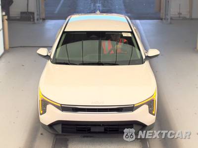 2025 Kia K4 LXS - zdjęcie 2 z 34 - miniatura