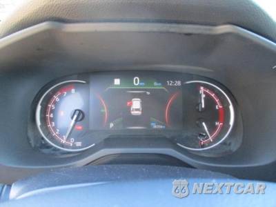 2025 Toyota RAV4 LE - zdjęcie 6 z 25 - miniatura