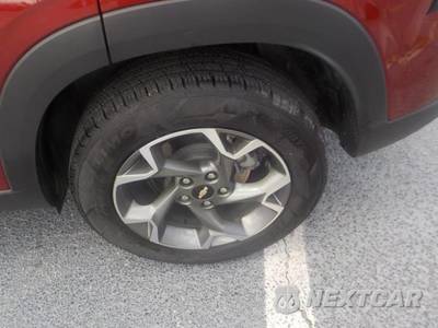 2025 Chevrolet Trax LT - zdjęcie 4 z 13 - miniatura