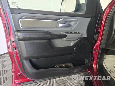 2021 Ram 1500 Big Horn Extended Cab Medium Bed - zdjęcie 9 z 17 - miniatura