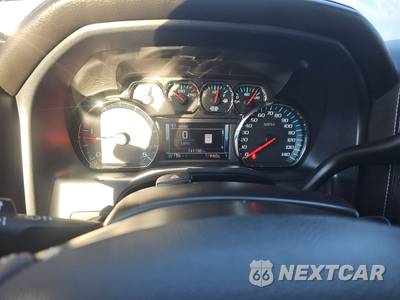 2017 Chevrolet Silverado 2500HD High Country Crew Cab Medium Bed 3LZ - zdjęcie 12 z 22 - miniatura