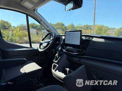 2024 Ford Transit Passenger Wagon XLT Low Roof 148.0" WB - zdjęcie 15 z 35 - miniatura