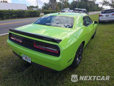 2023 Dodge Challenger SXT - zdjęcie 2 z 9 - miniatura