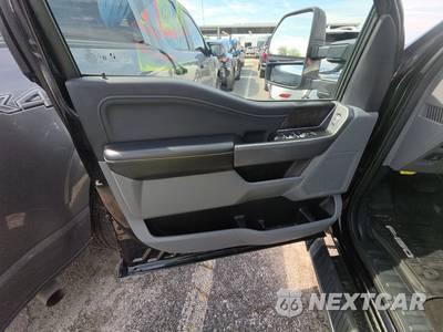 2022 Ford F-150 XLT Crew Cab Short Bed - zdjęcie 9 z 18 - miniatura