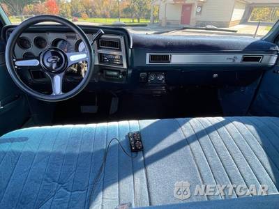 1985 Chevrolet Suburban C20 w/Tailgate - zdjęcie 34 z 50 - miniatura