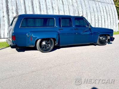 1985 Chevrolet Suburban C20 w/Tailgate - zdjęcie 3 z 50 - miniatura