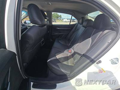 2018 Toyota Camry SE - zdjęcie 10 z 12 - miniatura