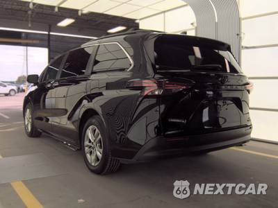 2022 Toyota Sienna Woodland Edition 7-Passenger 120.5" WB - zdjęcie 6 z 27 - miniatura