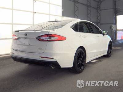 2020 Ford Fusion SE - zdjęcie 4 z 21 - miniatura