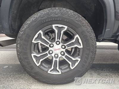 2024 GMC Canyon AT4 Crew Cab Medium Bed - zdjęcie 5 z 27 - miniatura