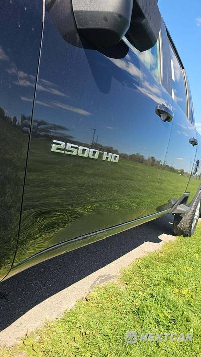 2024 Chevrolet Silverado 2500HD LT Crew Cab Long Bed - zdjęcie 42 z 47 - miniatura