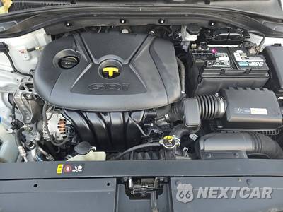 2018 Hyundai Elantra GT Hatchback - zdjęcie 17 z 32 - miniatura