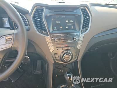 2017 Hyundai Santa Fe SE - zdjęcie 11 z 23 - miniatura