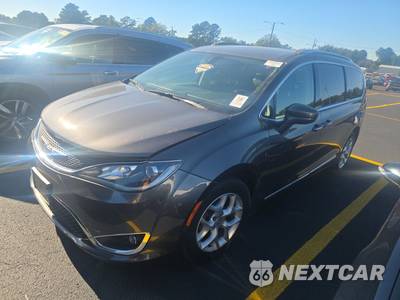 2017 Chrysler Pacifica Touring L Plus 121.6" WB